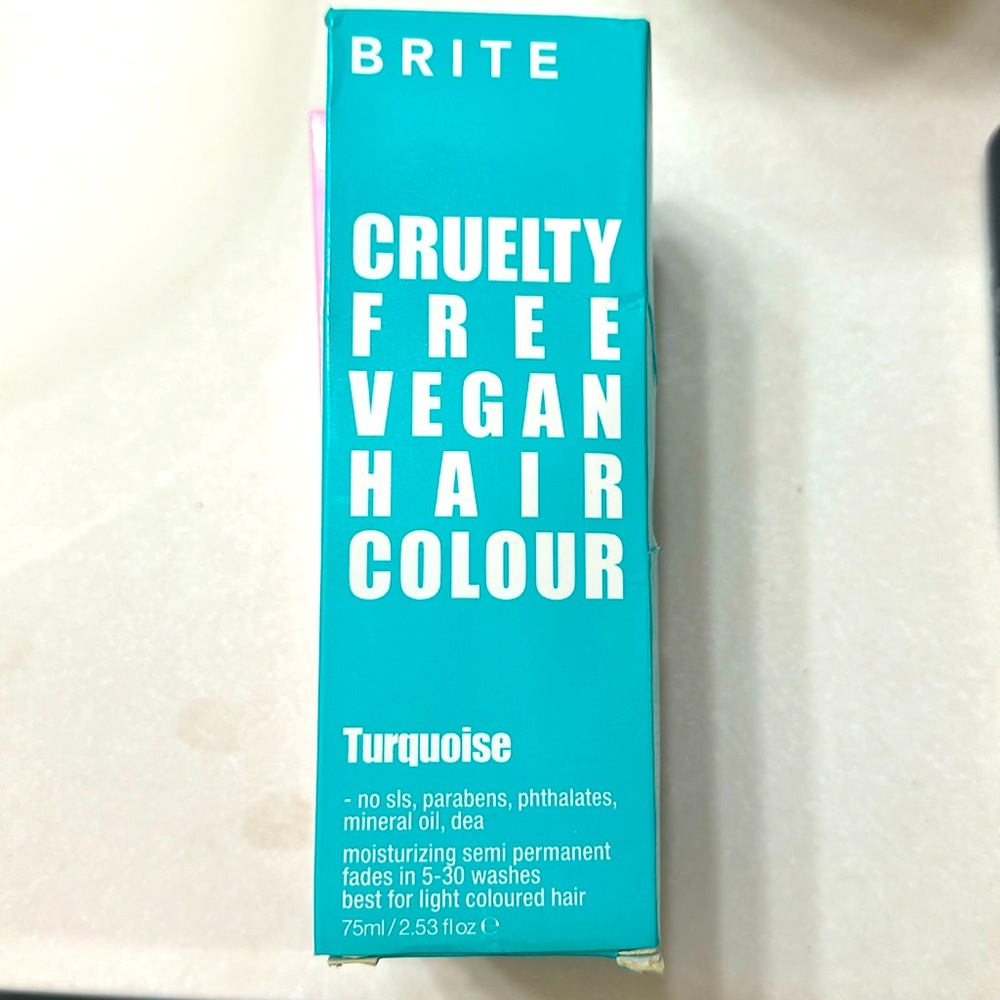 Brite hair color  TURQUOISE